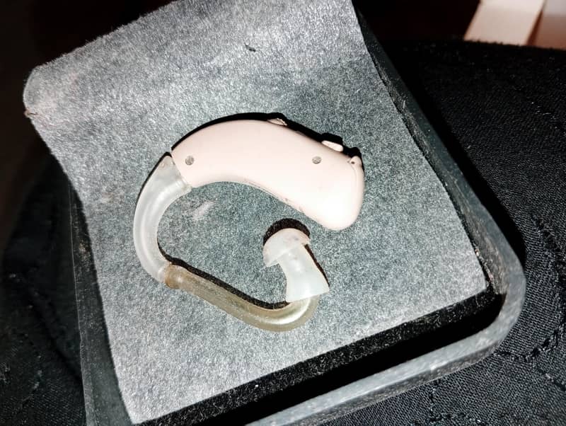 Ear Device 0