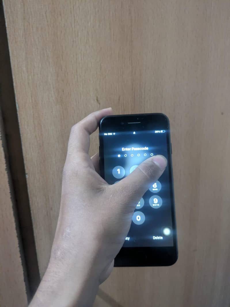 Apple iPhone 7 2