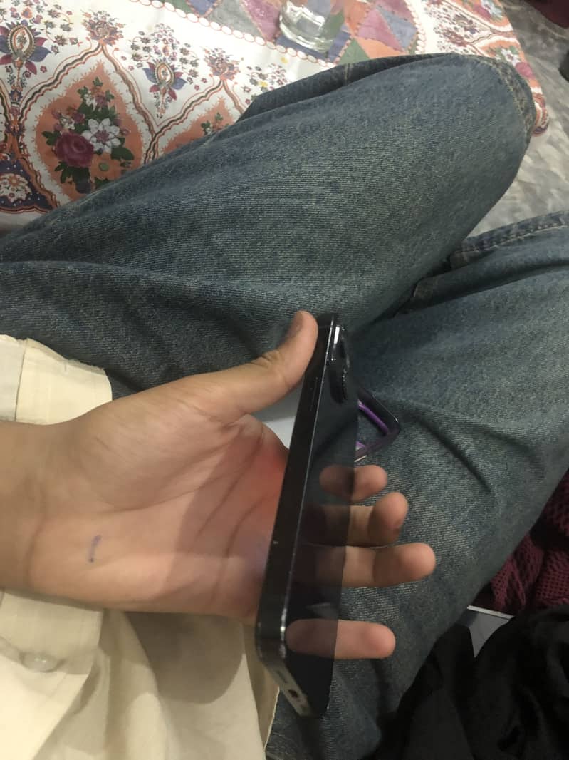 iPhone 14 1