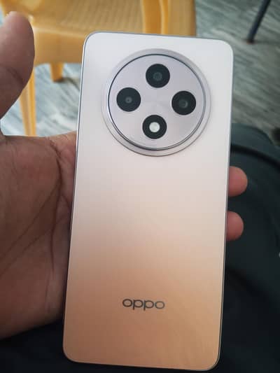 OPPO Reno 12F