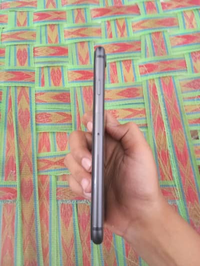 Apple iPhone 8