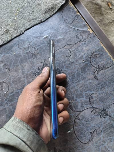 OPPO F9