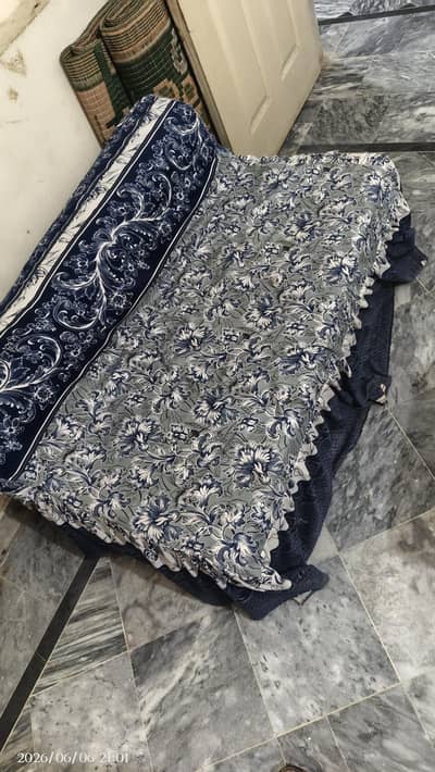 soffa kam bed good condition one side parda phatta hua thora
