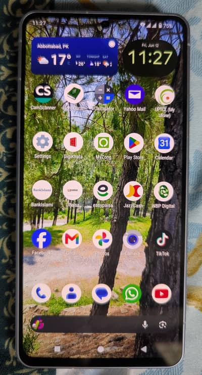 Sharp Aquos R7