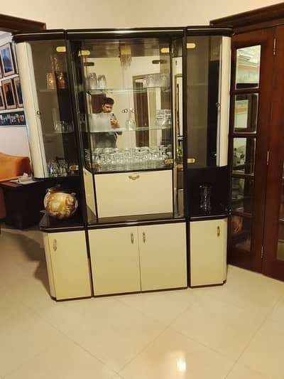 Elegant Glass Display Cabinet/ Crockery Showcase for Sale