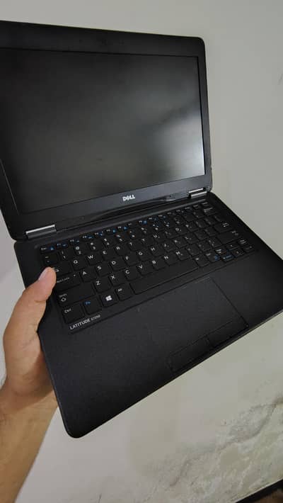 Dell Latitude E7250 | Core i5 - 5th Gen | Chance Deal 