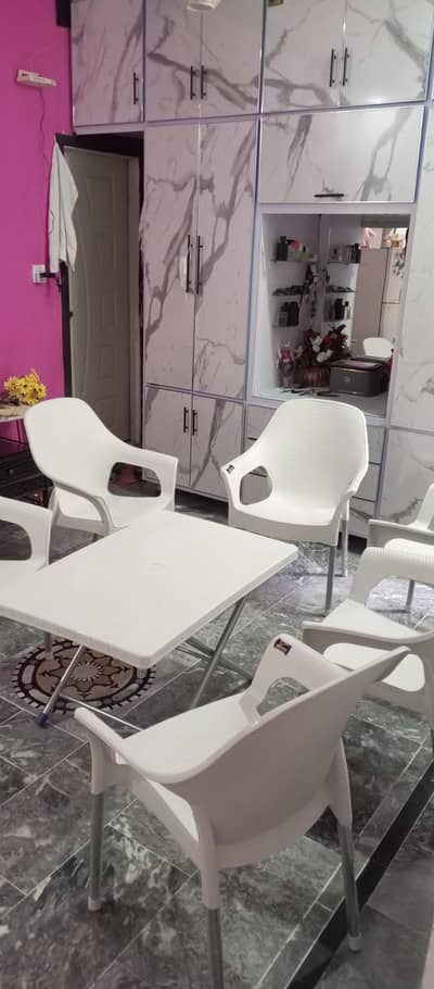 6 chair 1 Table