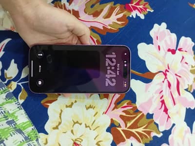 Apple iPhone 16