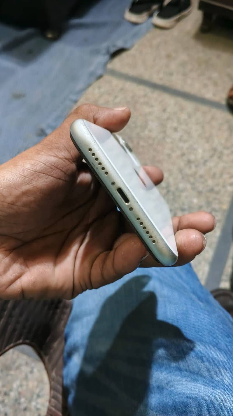 Apple iPhone 12 2
