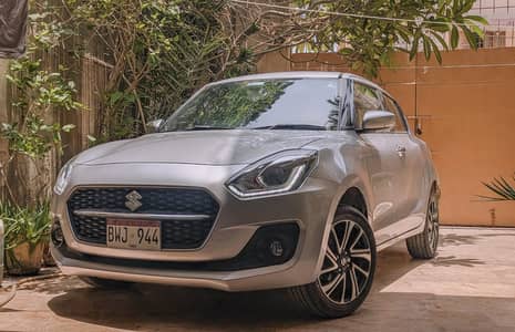 Suzuki Swift GLX CVT 2022 – Ultra Low Mileage (4000km) | 100% B2B Orig