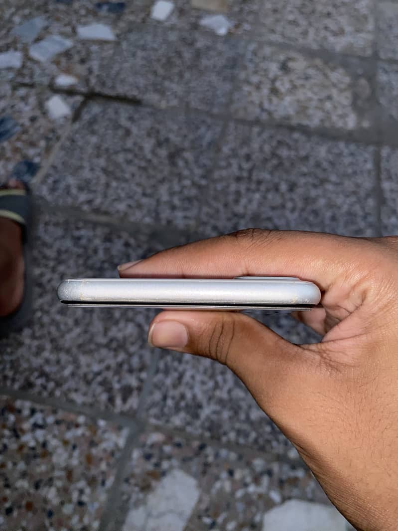 Apple iPhone 7 Plus 2
