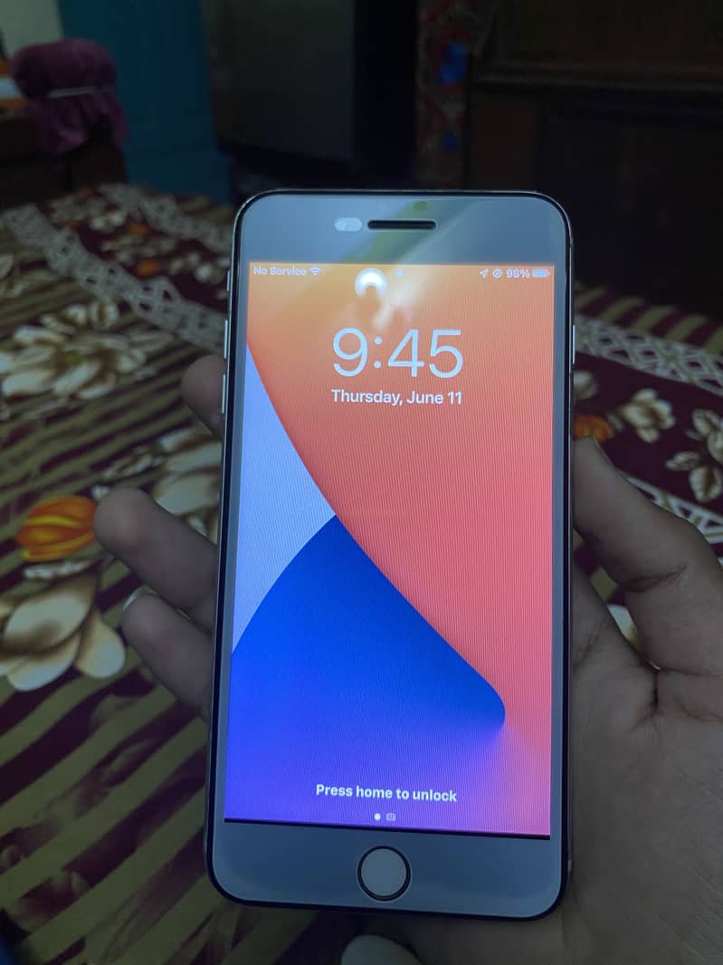 Apple iPhone 7 Plus 4
