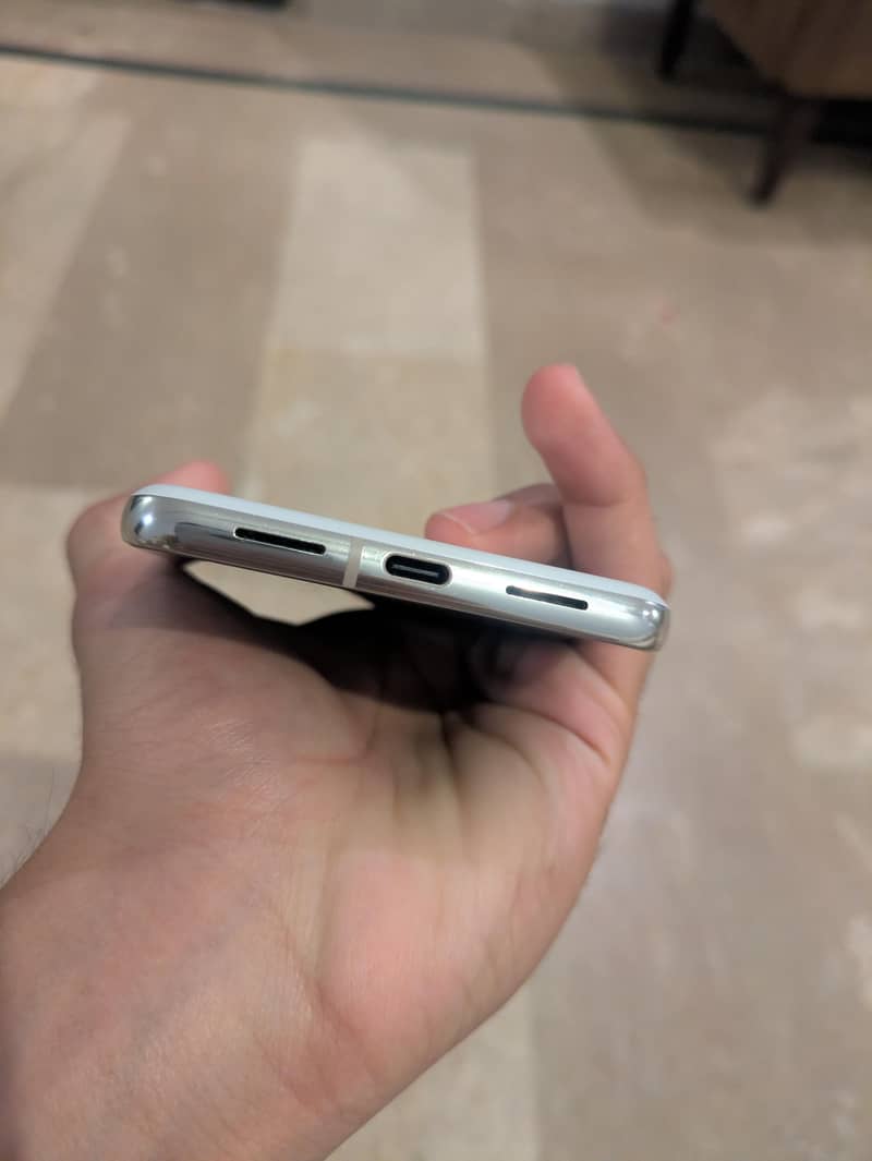 Google Pixel 8 Pro 4