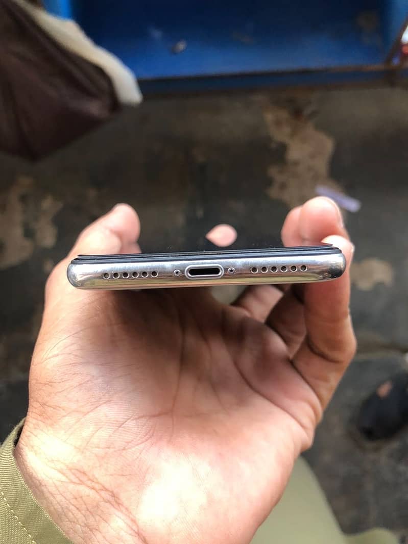 Apple iPhone X 1