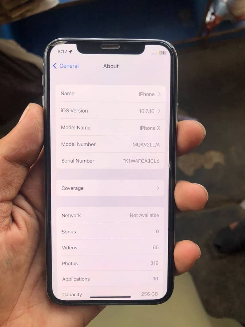 Apple iPhone X 4