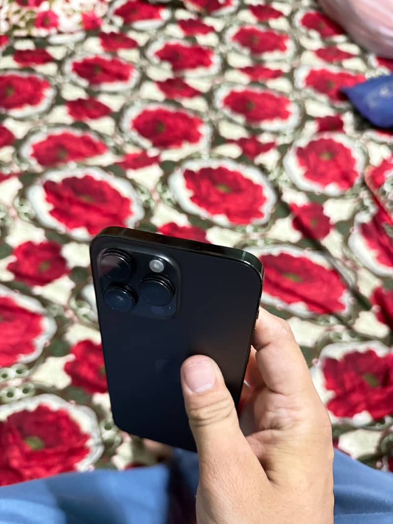 iPhone 14 pro max 9