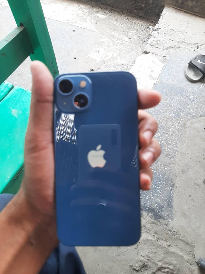 Apple iPhone 13 1