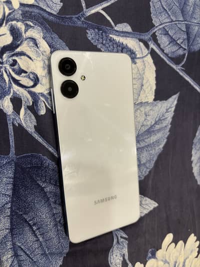 Samsung Mobile A06