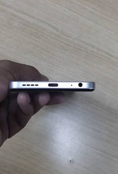 Urgent Sale Infinix hot 60i