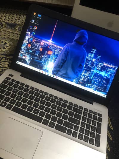Selling my Laptop Asus sonic master