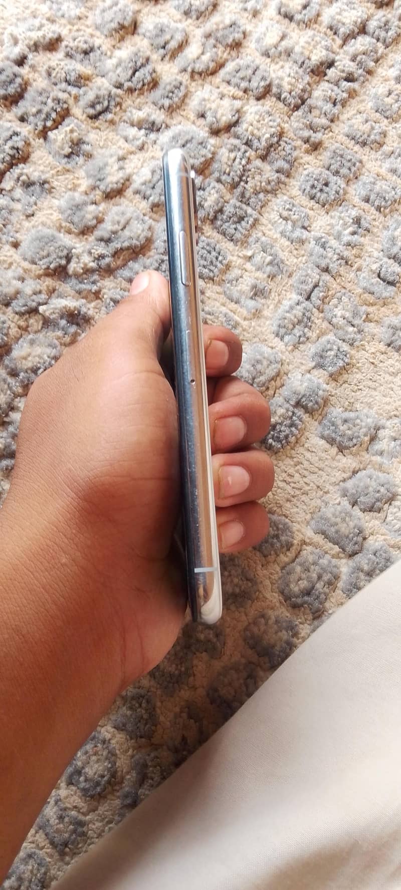 Apple iPhone X 4