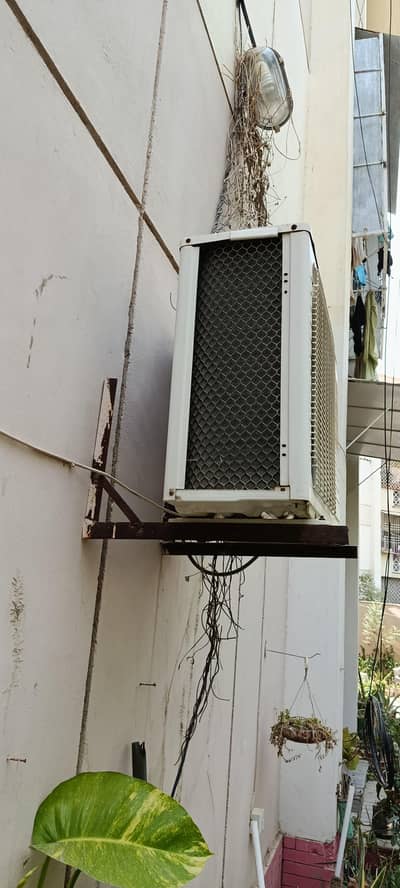Kenwood crystal 1 ton split AC for sale