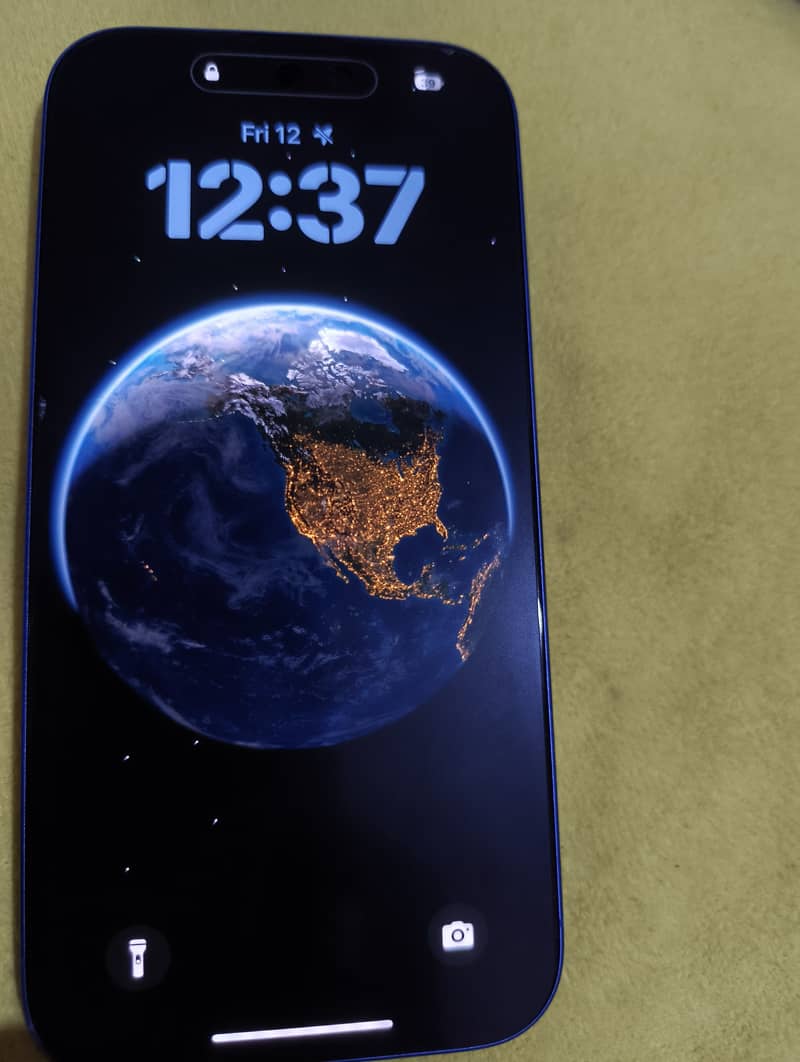 Apple iPhone 16 1