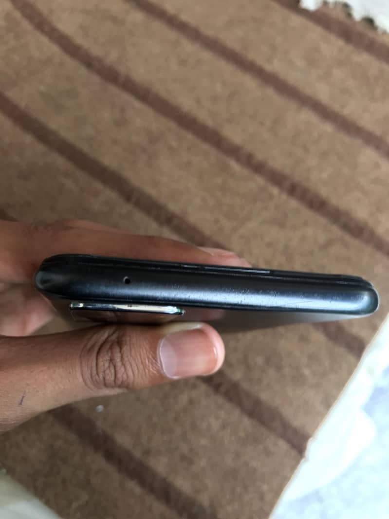 OPPO A76 4