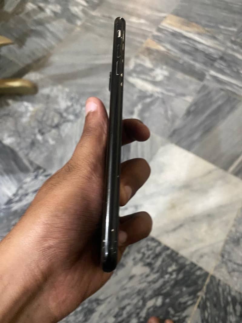 Apple iPhone 7 Plus 3