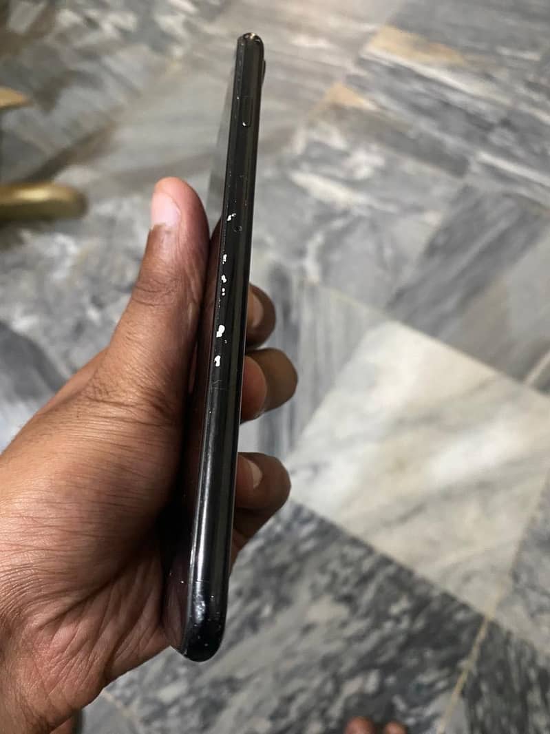 Apple iPhone 7 Plus 4