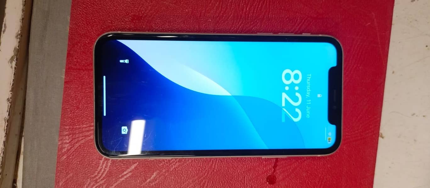 Apple iPhone 11 4