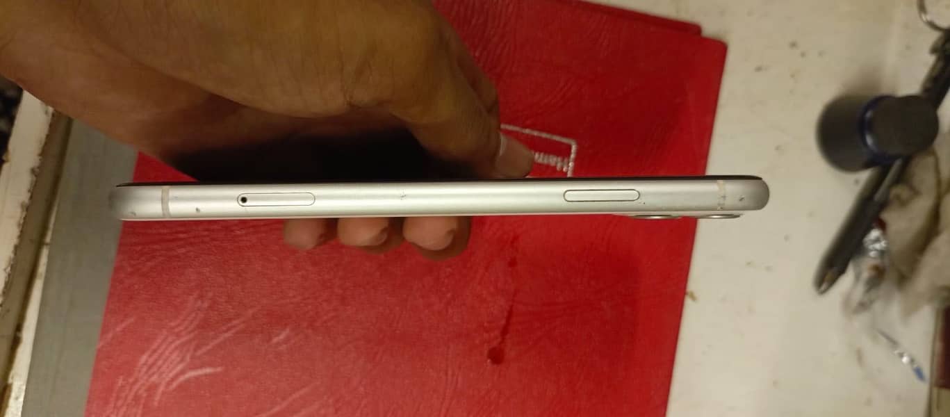 Apple iPhone 11 6