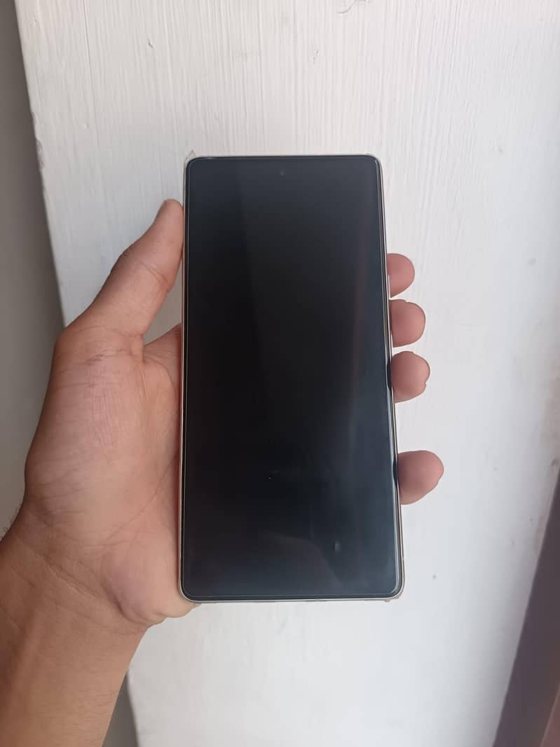Google Pixel 7 4
