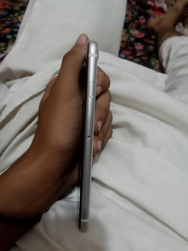 iPhone SE 2 2