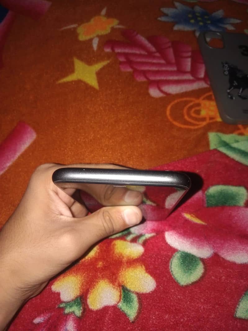 Apple iPhone 11 2