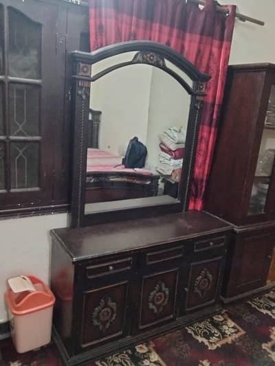 dressing table with mirror