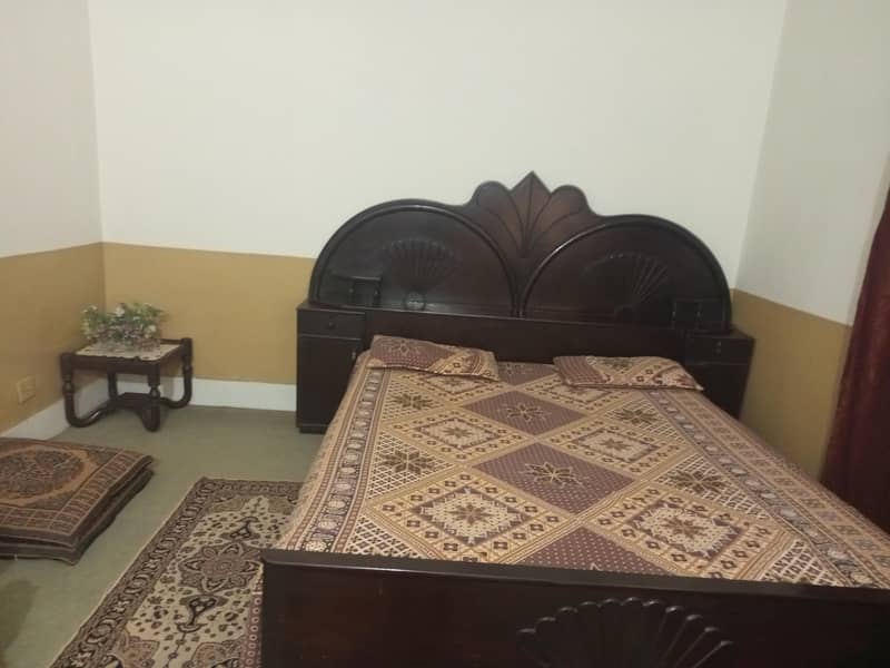 king size bed 0