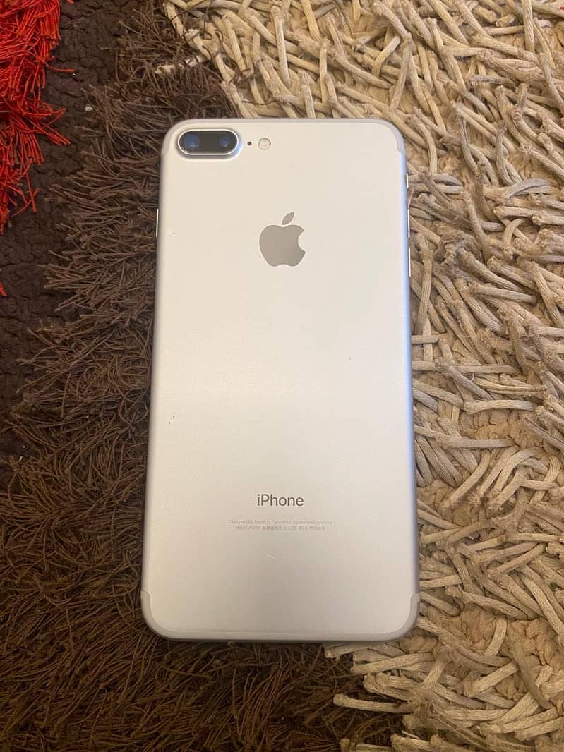 Apple iPhone 7 Plus 5