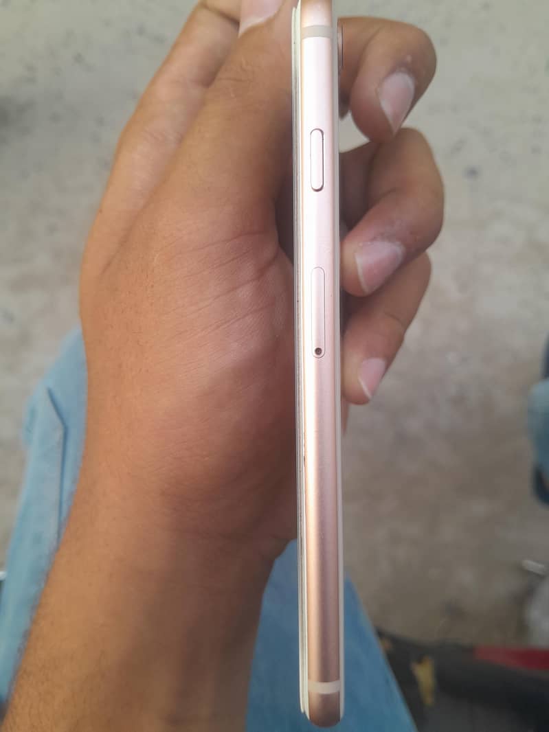 Apple iPhone 8 1