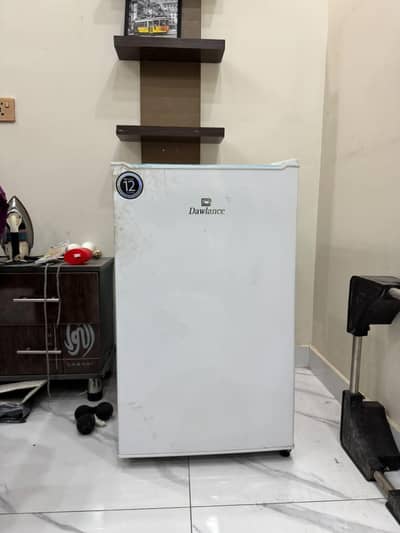Slightly used like new Dawlance mini fridge FOr sale