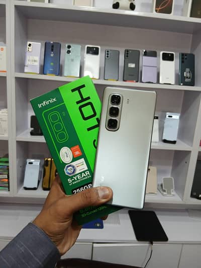 Infinix Hot 50 Pro Plus 8gb 256Gb Edge Screen ( 4 mnths waranty) 10/10