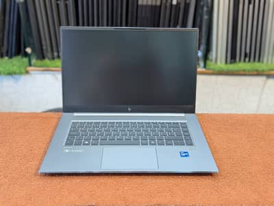 HP ZBook Studio G8 Mobile Workstation – Core i7 11th Gen | 32/512GB