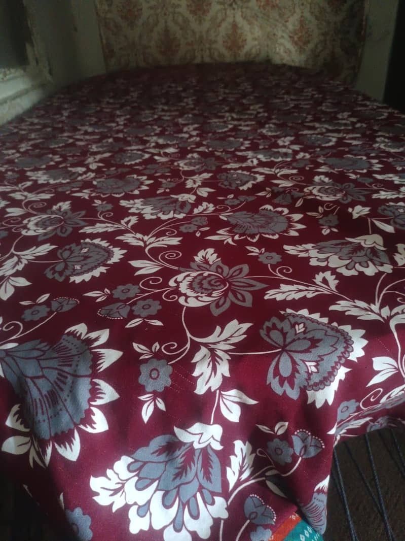 Dinning table 0