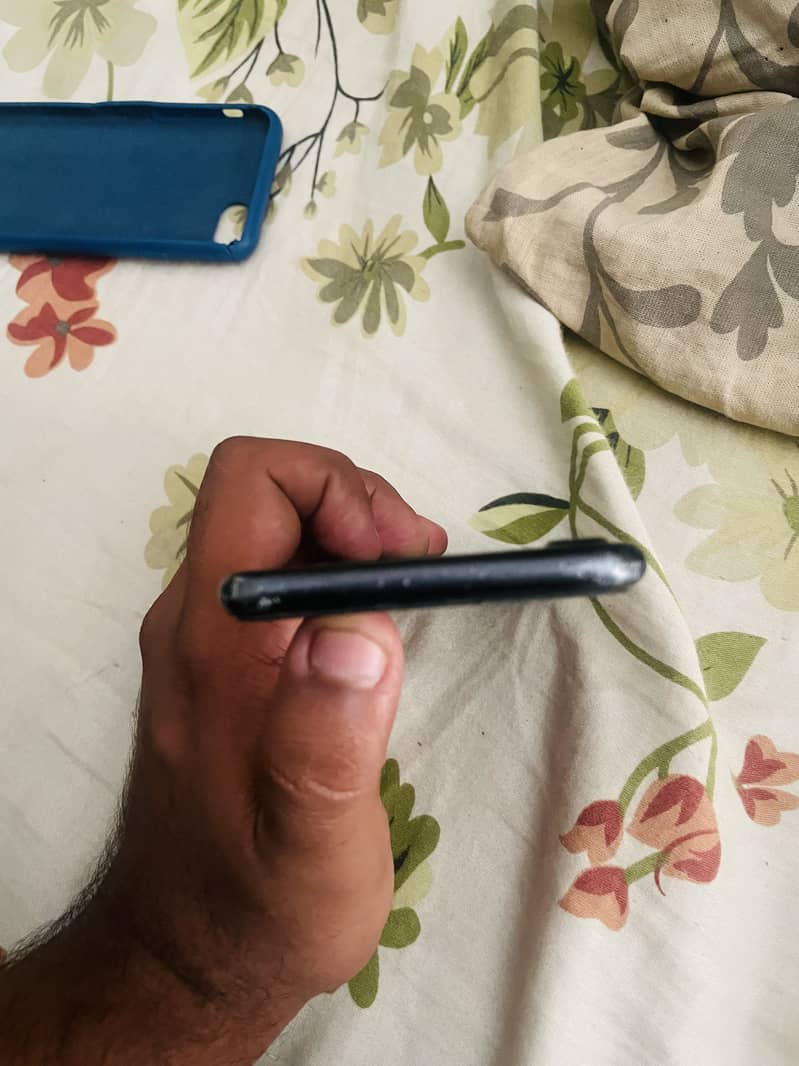 Apple iPhone 7 2