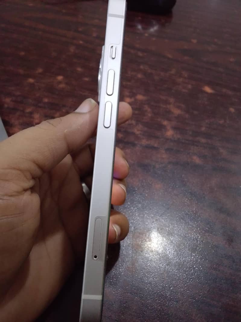 Apple iPhone 13 3