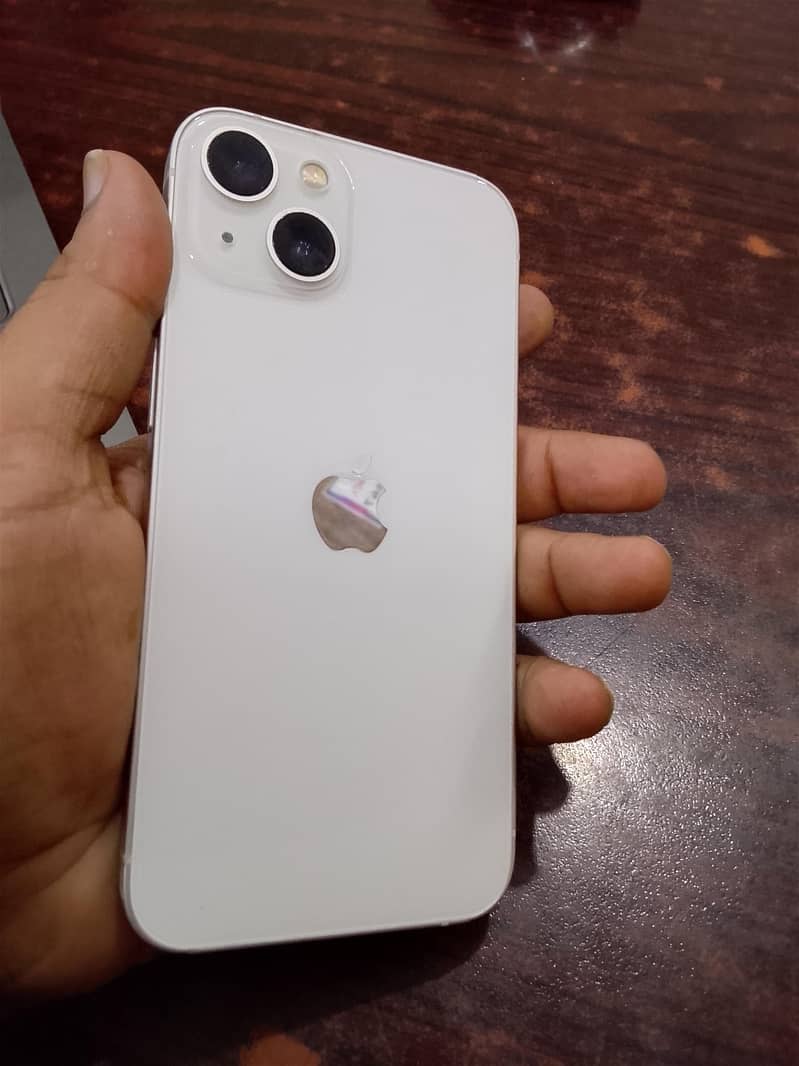 Apple iPhone 13 5