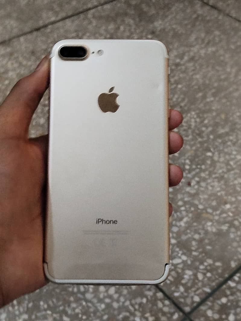 Apple iPhone 7 Plus 2