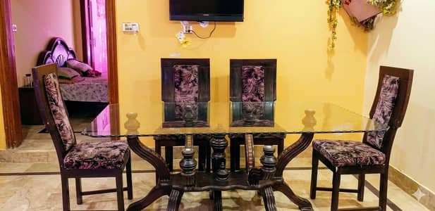 6 chairs Glass top dinning table