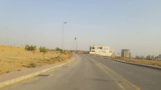 272sq yd plot in Precicnt-6 FOR SALE. Most developing precicnt of BTK near Bahria Heights