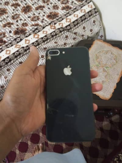 Apple iPhone 8 Plus